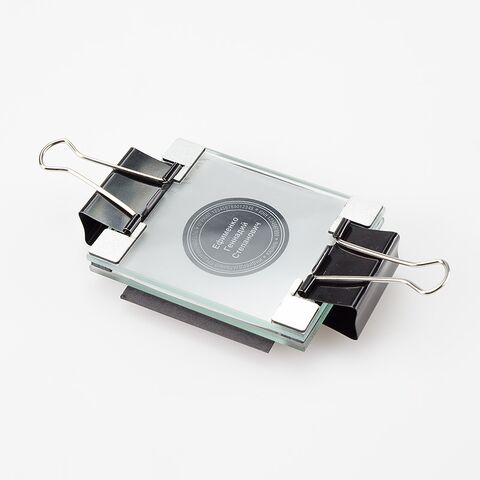 Стеклянная рамка с ограничителями, для засветке в мобильной экспо-камере, формат А8