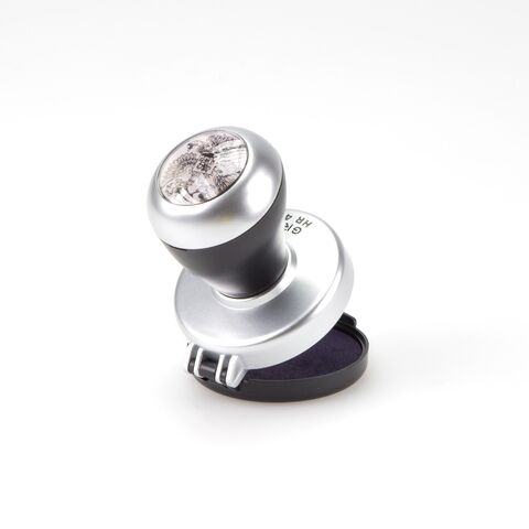 Пластиковая полуавтоматическая оснастка для печатей GRM HR40 Silver. Cо встроенной подушкой, д. 40 мм, серебристый корпус